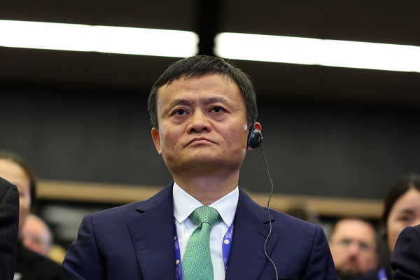 Jack Ma nói lại về "hàng nhái TQ tốt hơn hàng thật"
