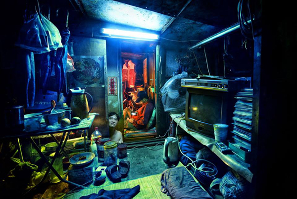 Cuộc sống bên trong những khu nhà chật hẹp ở Hong Kong