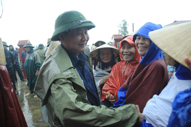 lũ lụt miền trung, từ thiện, Quảng Bình, Hà Tĩnh, Nghệ An, cứu trợ miền trung
