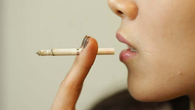 Hút thuốc cũng ảnh hưởng đến hệ tiêu hóa