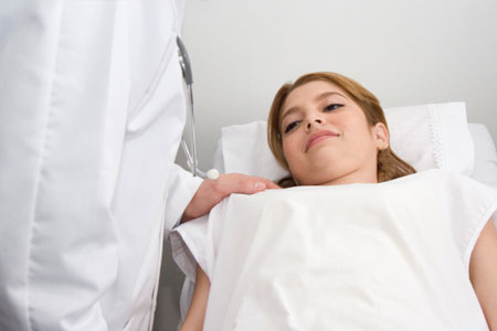 Điều trị viêm lộ tuyến cổ tử cung cần lưu ý điều gì